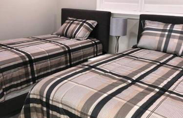 New! Modern Gated Summer Getaway Home - Foto 15