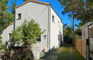 LES EMBRUNS - Photo 1