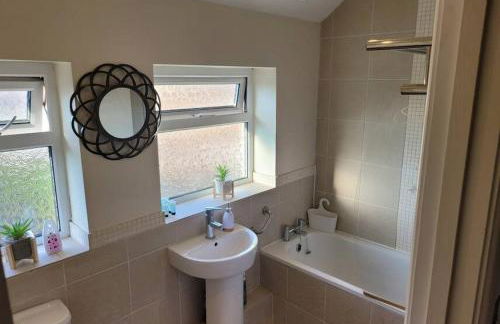 Fabulous 3 bedroom house , sleeps up to 5-7 guest. - Foto 8