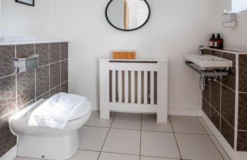 Modern Home Near Etihad, Coop Live - Foto 26