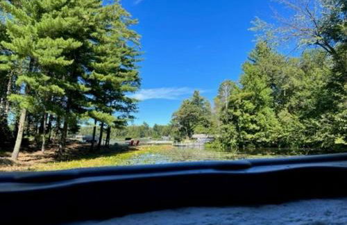 Large Log Home on Lake with Hot Tub - Foto 14