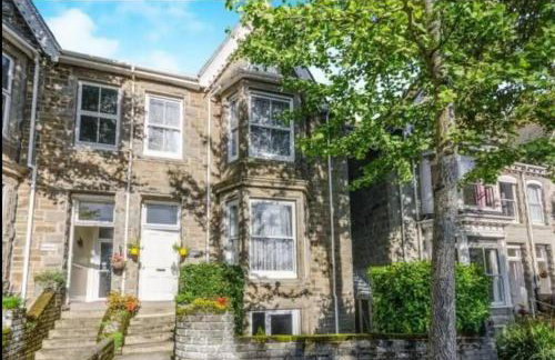 Spacious 1 Bedroom Apartment near Seafront - Photo 5