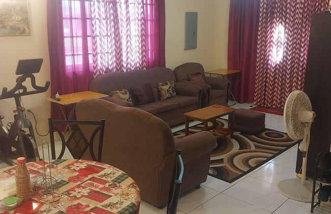 Charming Piarco Home With Garden View - Foto 6