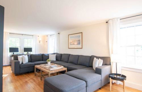 Pristine Multi-Family Home w Barn Game Room - Foto 7