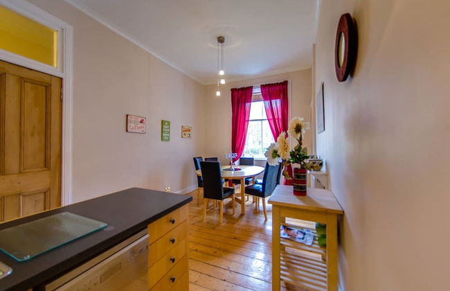 JOIVY Fabulous Ground-floor 3-bedroom Near Old Town - Foto 13