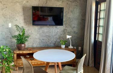 Suíte frente mar com cozinha e quintal pés na areia - Foto 27