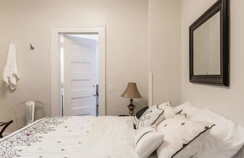 Peaceful Oasis, Walking Distance to Mpls Lakes - Foto 2