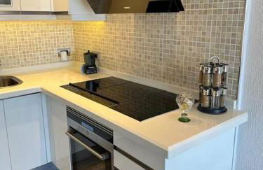 Apartment A/c - Fibra - SmartTv - modern - Foto 22