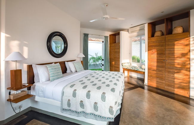 Spectacular Hilltop Beach Villa Located Next To A Surf Break - Photo 24