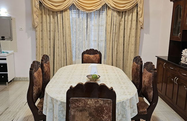 De Royale Summit Home Stay - Photo 17