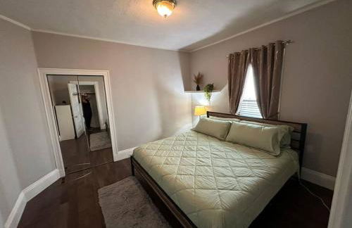 Spacious and Cozy- near T-station-Quiet Neighborhood! - Foto 14