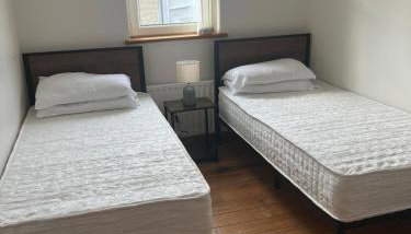 The Courtyard - Photo 3