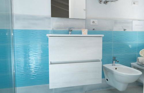 White, Villetta with pool - Foto 18