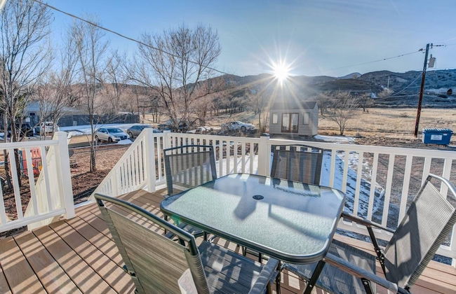 2BR Aptmt Parks Private Deck, Mountain Views! - Photo 1