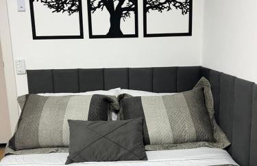 Aconchego e localização, a 10 minutos de CAMINHADA da praia e a 26 minutos de carro do RIR26, com vaga de garagem e 2 banheiros para maior conforto dos nossos hóspedes - Foto 12