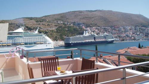 Attic Apartment Iris - Foto 1