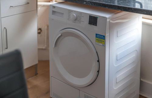 Modern 2Bed North London Flat by D3 Short Stay, Sleeps 6, Private Yard - Foto 31