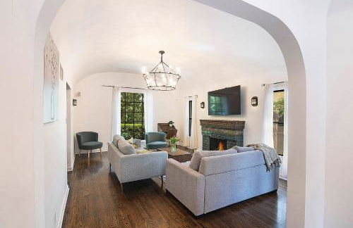 Beautiful Large 3 Bedroom 2 Bath Plus Pool and Jacuzzi - Foto 9