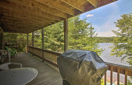 Waterfront New England House on Wickaboag Lake! - Foto 22