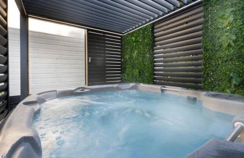 Silverdale Lodge, HotTub, Wi-FI, Quiet & Sleeps 4 - Foto 5