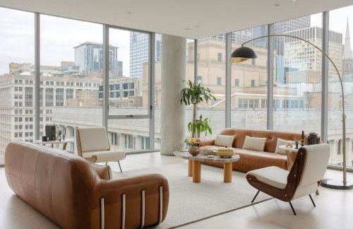 Premier Penthouses and Apartment with Captivating Views of Millennium Park - Photo 2