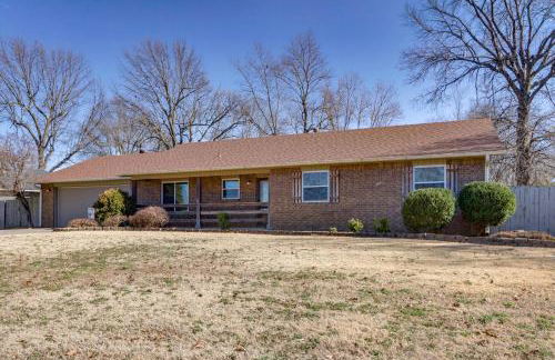 Near Trails and Dtwn Springdale! Dog-Friendly Home - Foto 30
