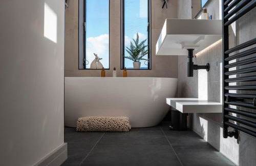 Arran Shores Luxury Shorefront Penthouse Suite 12 - Photo 13