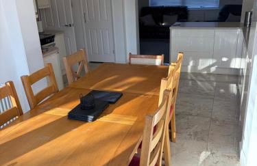 Detached, 5 Double Bedrooms, 3 En-Suites, 5 Car Parking - Foto 11