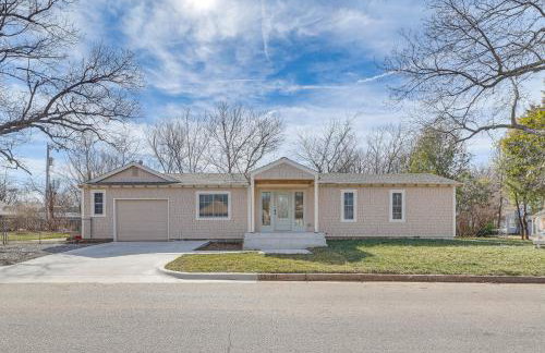 1 Mi to Campus Modern Tulsa Home with Private Yard - Foto 4