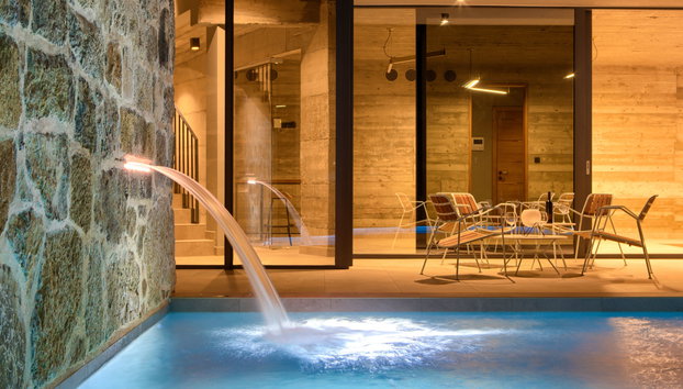 Luxury Jerini Barn - Photo 2, Pool Outdoor