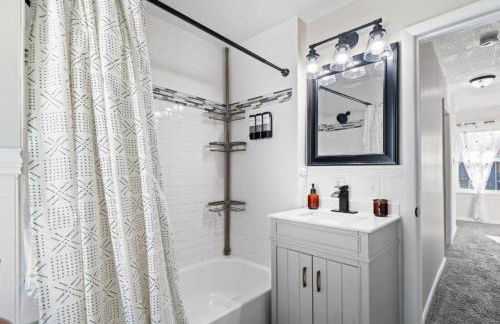 Spacious 4 Bedroom Sleeps 10 with Sauna and Hot Tub - Foto 54