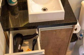 Villa Dei Colori Studio 5 com Wi-Fi perto do Museu do Olho e Pedreira Térreo - Foto 50