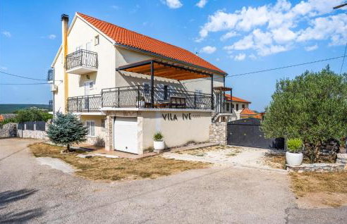 Lovely Home In Unesic With Sauna - Foto 14