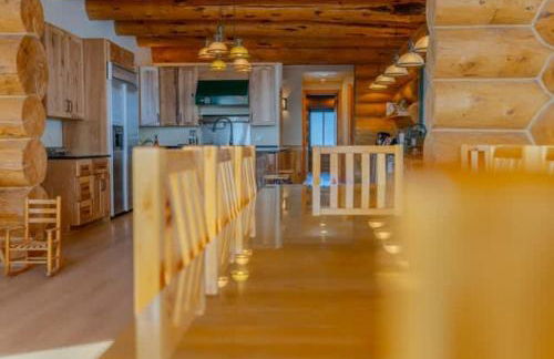 FoxHill Family Lodge Retreat with views from all sides and Hike over a hundred forty acres - Foto 36