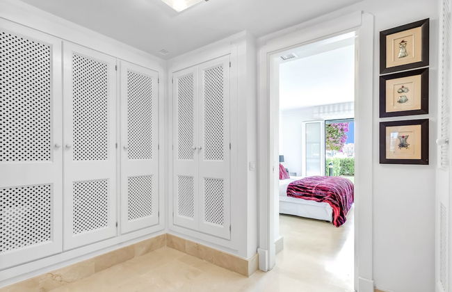 YOLO Spaces – Sotogrande Marina Boutique Apartment - Foto 3