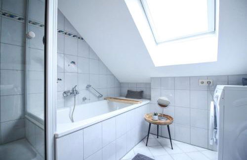 nJoy! Design Apartment - Audi Zentrum & Balkon - Foto 29