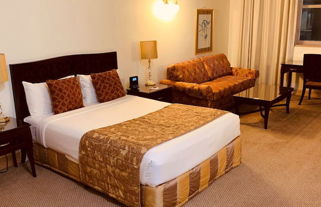 Royal Albert Hotel - Photo 34