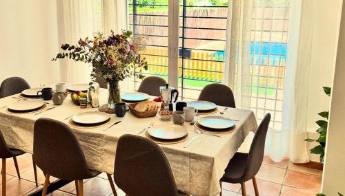 Casa familiar junto al Lago de la Encantada con zona de juegos, BBQ y cine - Foto 5