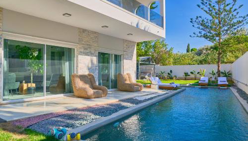 Luxury Villa with Pool, BBQ & Garden in Vouliagmeni - Photo 2, Garden, sunbed, Garden view