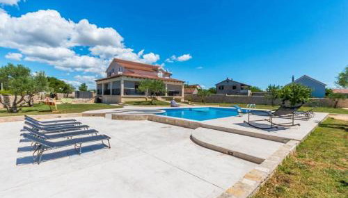 Family friendly house with a swimming pool Gornje Rastane, Biograd - 24616 - Foto 2