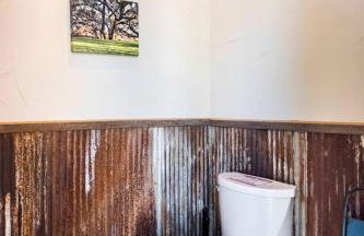 Luxury Airstream Campsite Nestled Beneath Oak Trees Outside of Austin, Texas - Foto 28