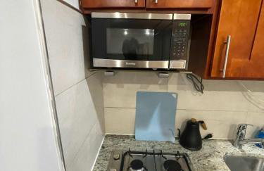 Union Square Studio with Kitchen -Shared Bathroom - Foto 12