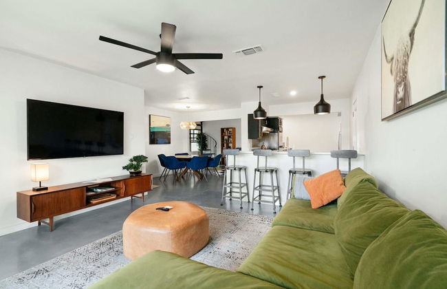 4 Bedroom Near Soco With a Private Pool & Sauna - Photo 12