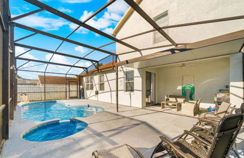 Beautiful 5BR 4 baths Themed home near Disney and Universal, Private Pool, Gameroom, baby Crib and more - Foto 36