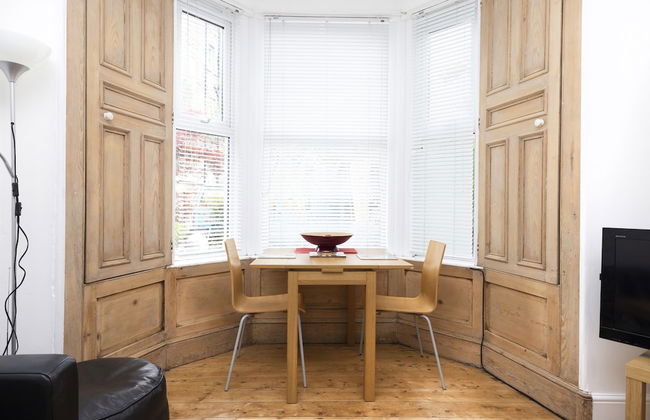 JOIVY Charming 1-Bed Ap Near Leith Links W/ Patio - Foto 14