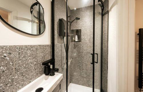 Quirky Village Centre Apartment Above a Cocktail Bar, Castle Donington - Foto 8