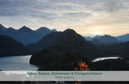 Chalet - Ferienwohnungen - Biohof Stöger - Panoramasüdbalkon - grandiose Aussicht auf See, Berge und Schloss Neuschwanstein - Foto 27