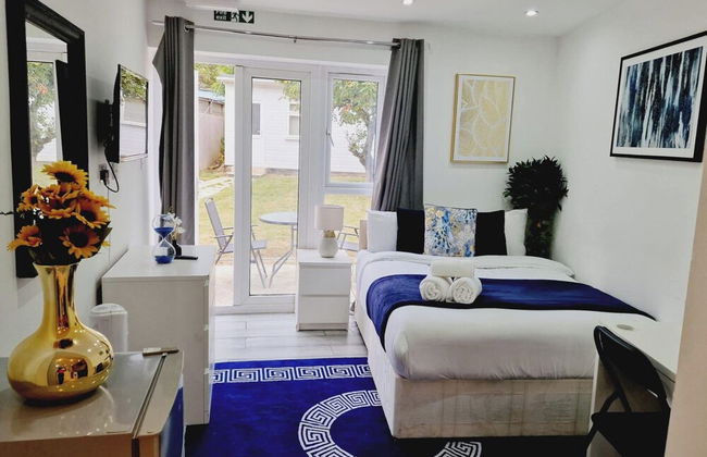 Stunning 1-bed Apartment in Harrow With Parking - Foto 6