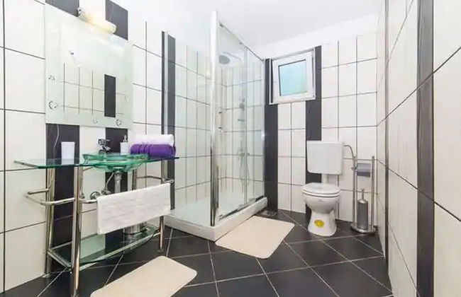 Hillside Villa in Trogir With Pool, Terrace, and Stunning City View - Foto 37