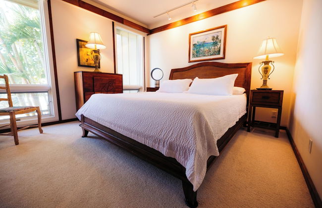 Whalers Cove Oceanfront Resort - Photo 13